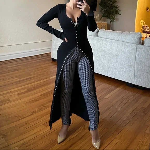 Stunning thick chic ribbed maxi sweater/dress with snap buttons😍